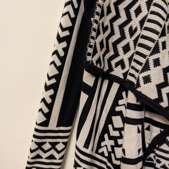 Staring at Stars Array Cardigan in Black and White - Picture 2 of 6